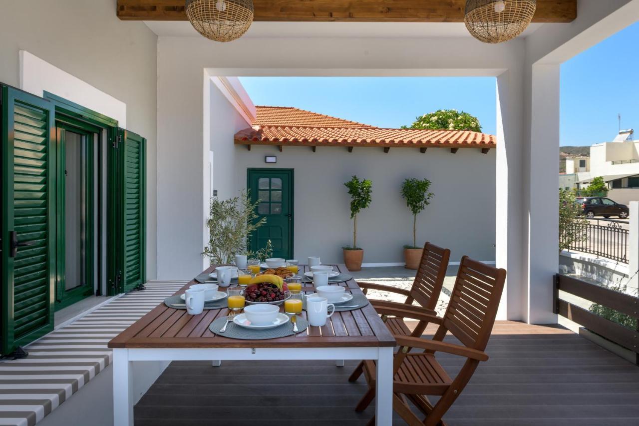 Villa Kite Blue