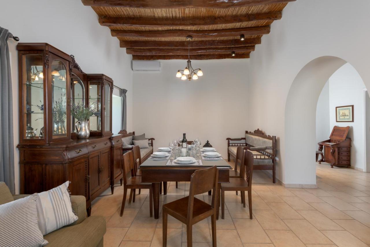 Villa Kite Blue